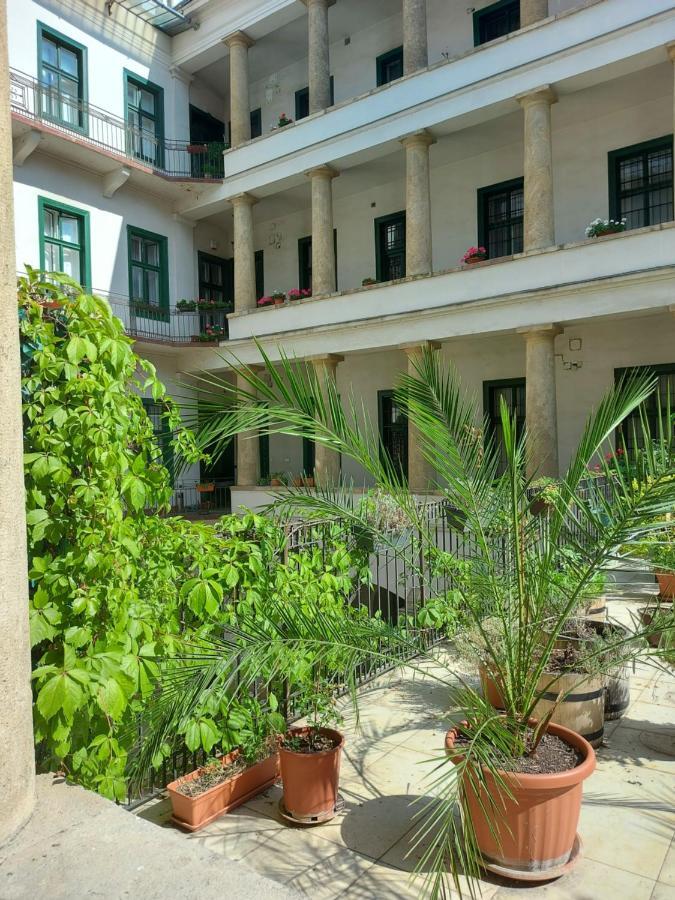 Home City Center Terrace Apartment Budapest Luaran gambar