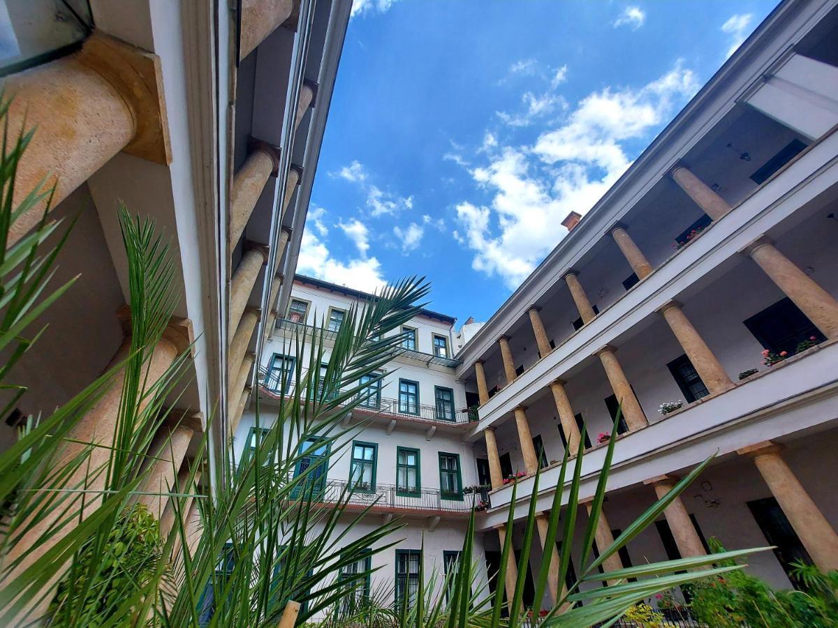Home City Center Terrace Apartment Budapest Luaran gambar