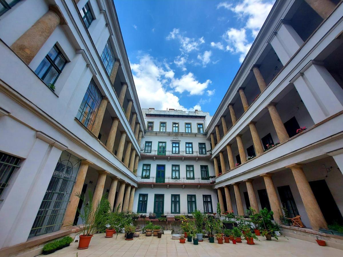 Home City Center Terrace Apartment Budapest Luaran gambar