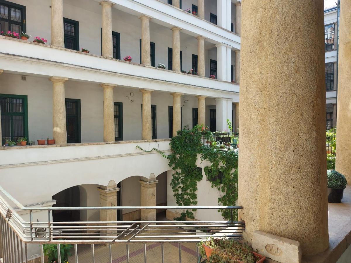 Home City Center Terrace Apartment Budapest Luaran gambar