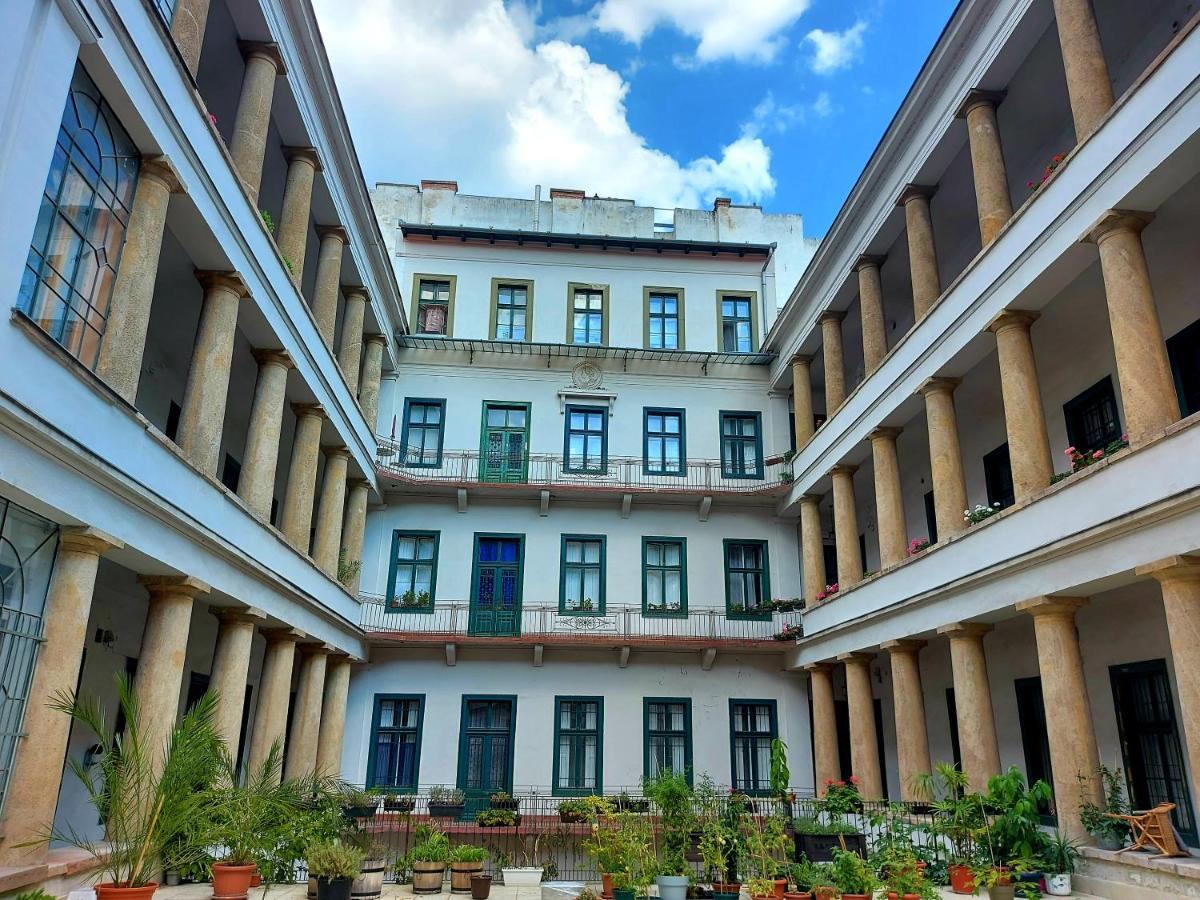 Home City Center Terrace Apartment Budapest Luaran gambar