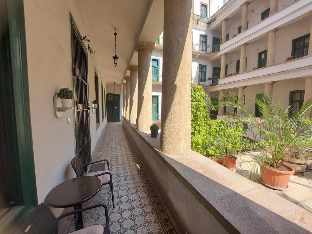 Home City Center Terrace Apartment Budapest Luaran gambar
