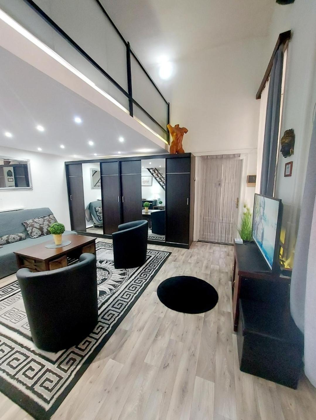Home City Center Terrace Apartment Budapest Luaran gambar