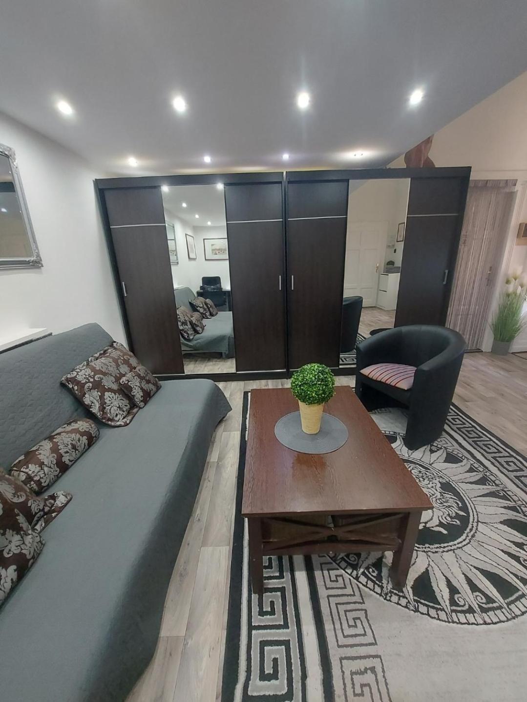 Home City Center Terrace Apartment Budapest Luaran gambar